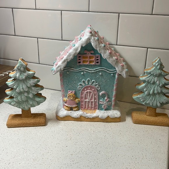 Other - Pastel Gingerbread House Set w/ 2 Trees